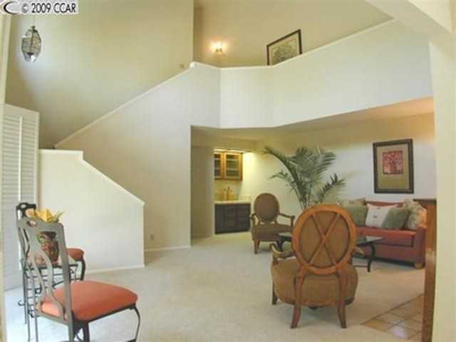 26 Hansen Ct - Photo 2 of 10