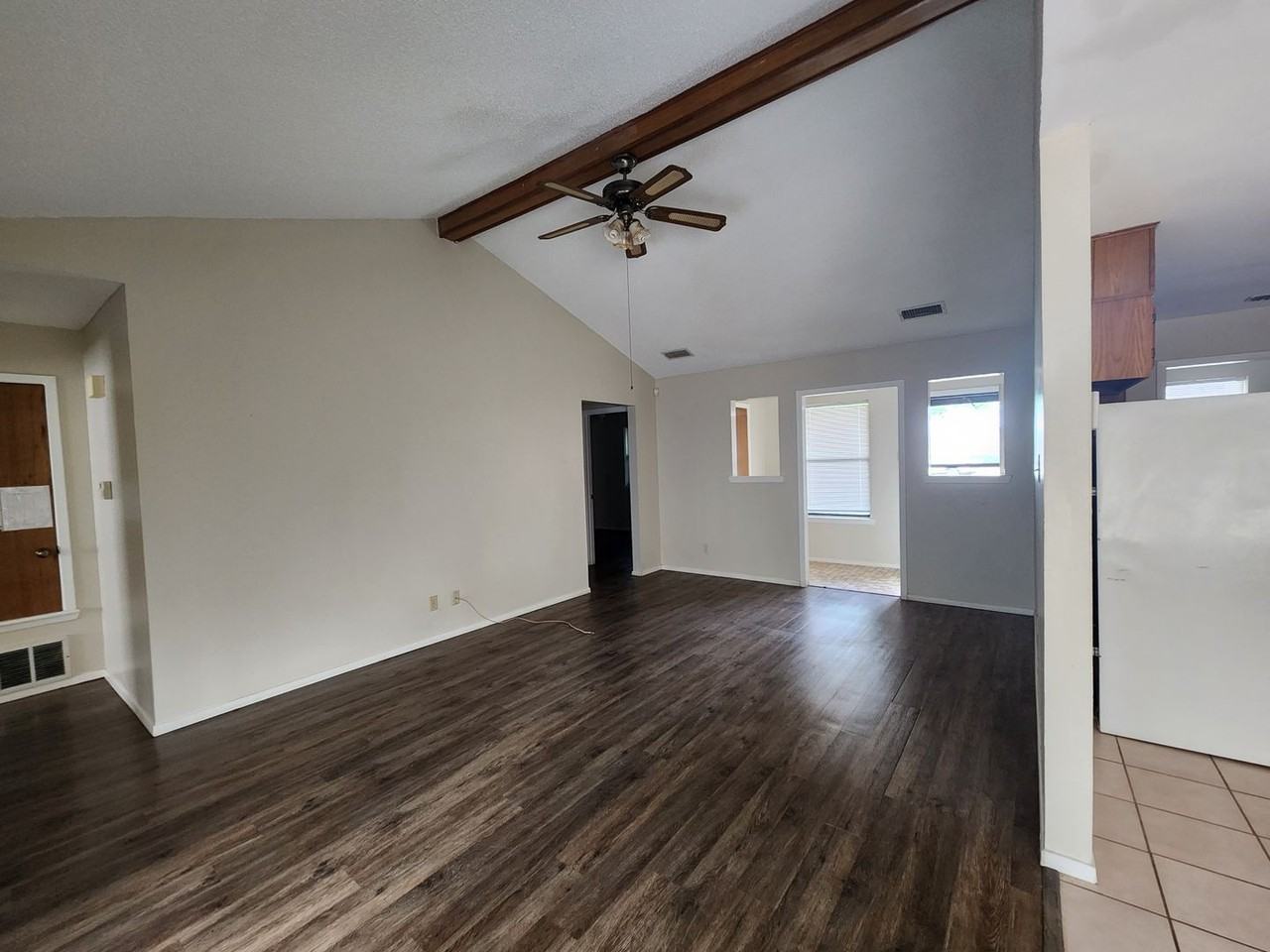 1335 Gordon Blvd - Photo 6 of 12