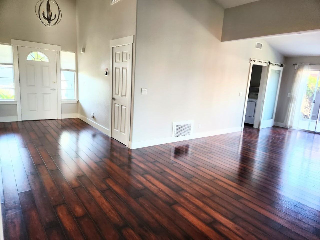 838 Tanis Pl - Photo 3 of 23