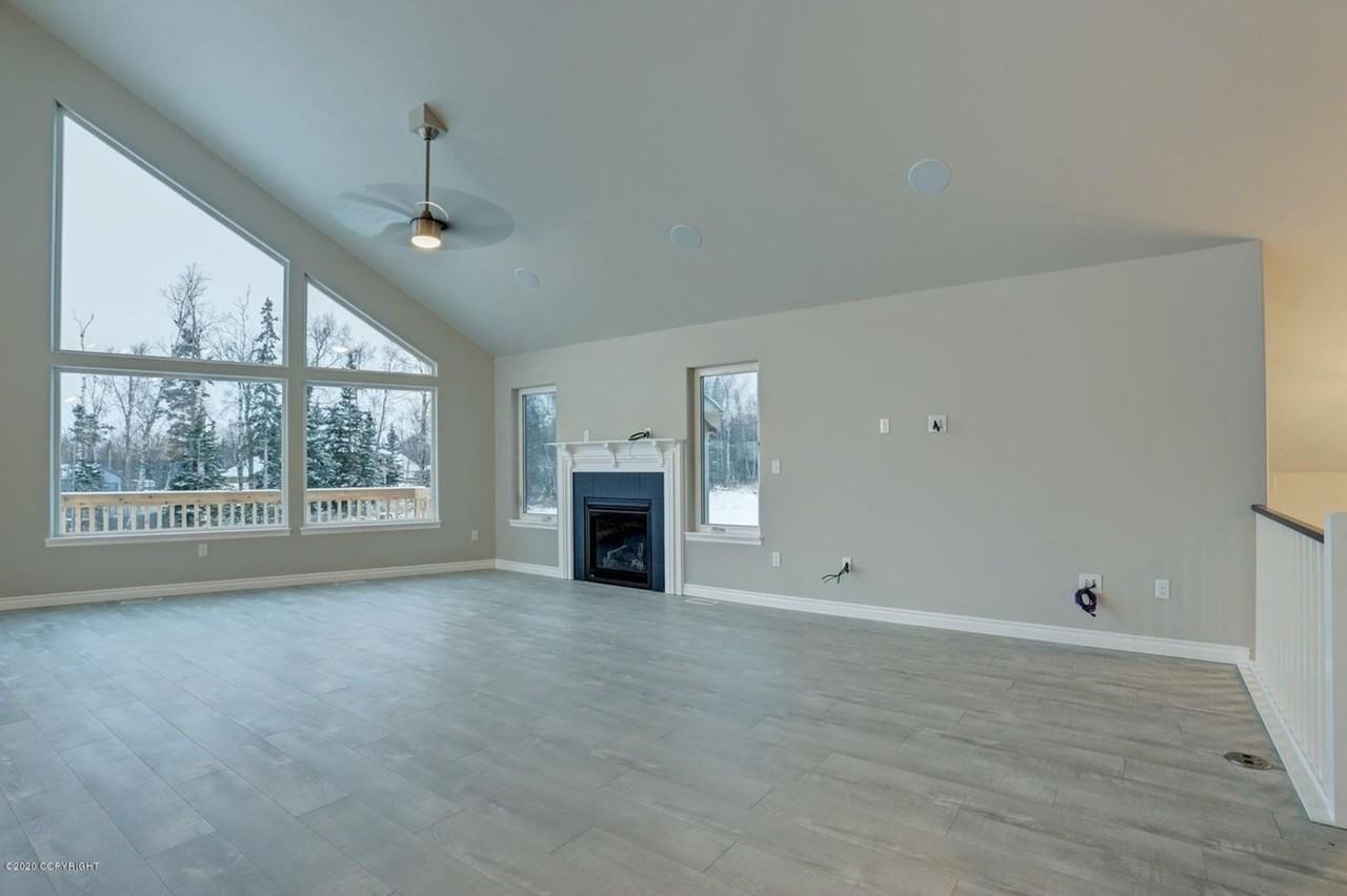 1455 E Esty Dr - Photo 5 of 35