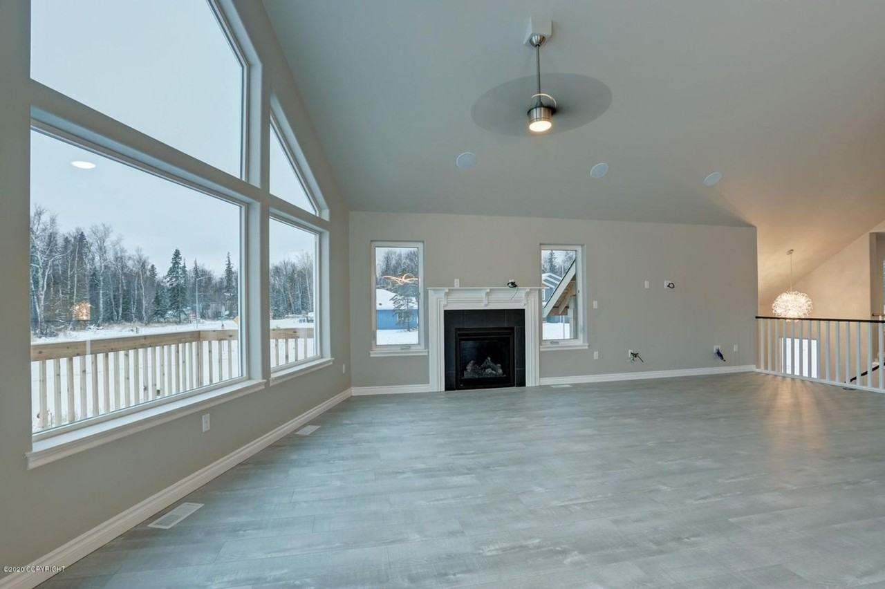 1455 E Esty Dr - Photo 6 of 35