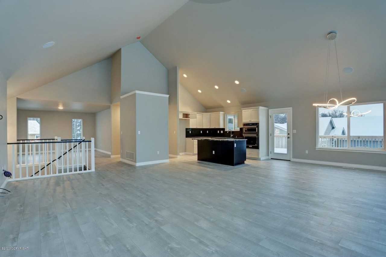 1455 E Esty Dr - Photo 7 of 35