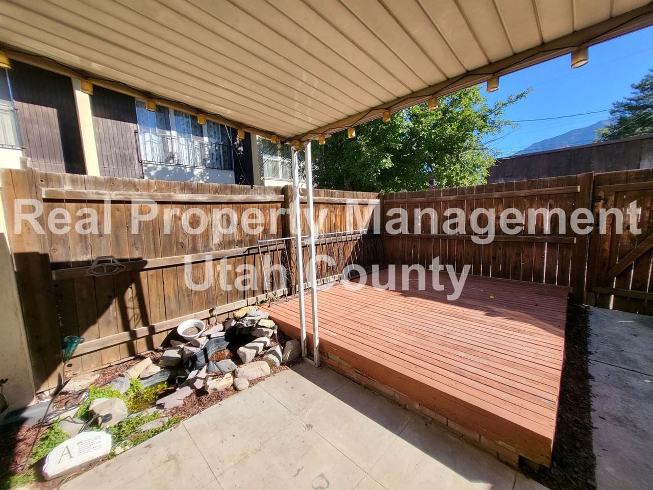 886 N 350 E - Photo 3 of 13