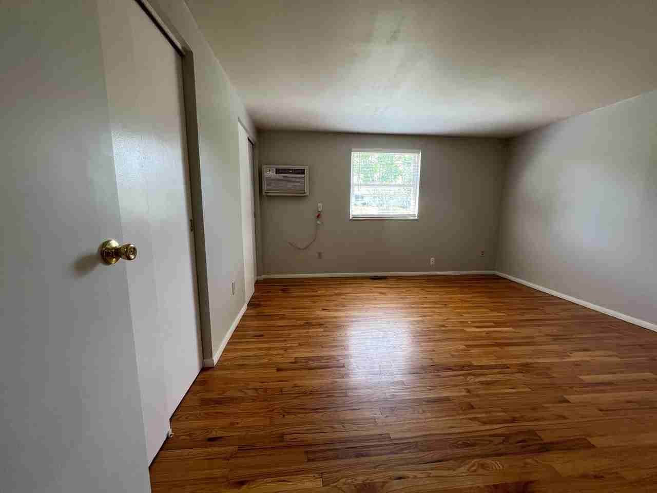 NAT - 6607 - 6613 Conway Dr. - Photo 2 of 15