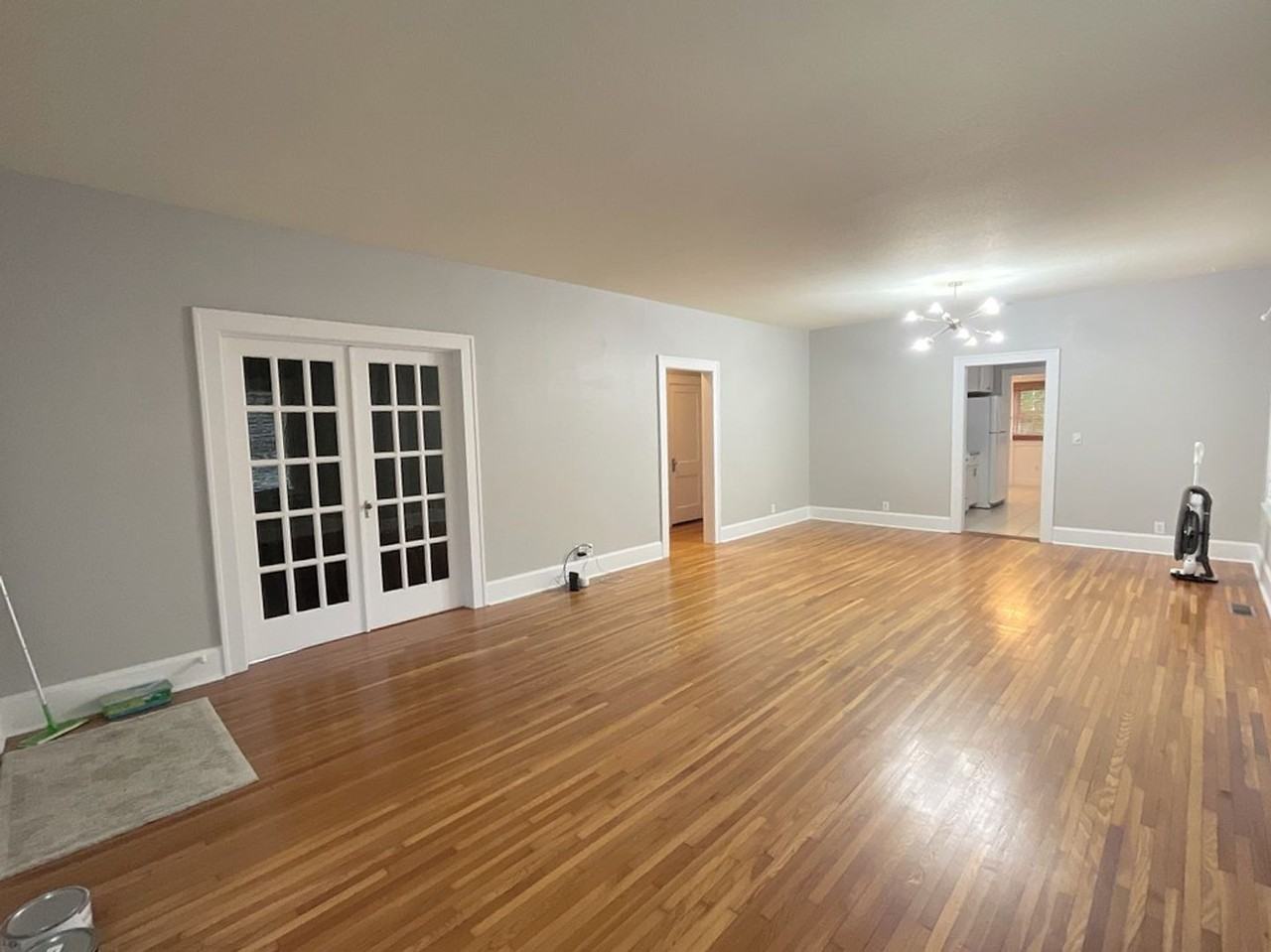 522 W Scott St - Photo 3 of 16