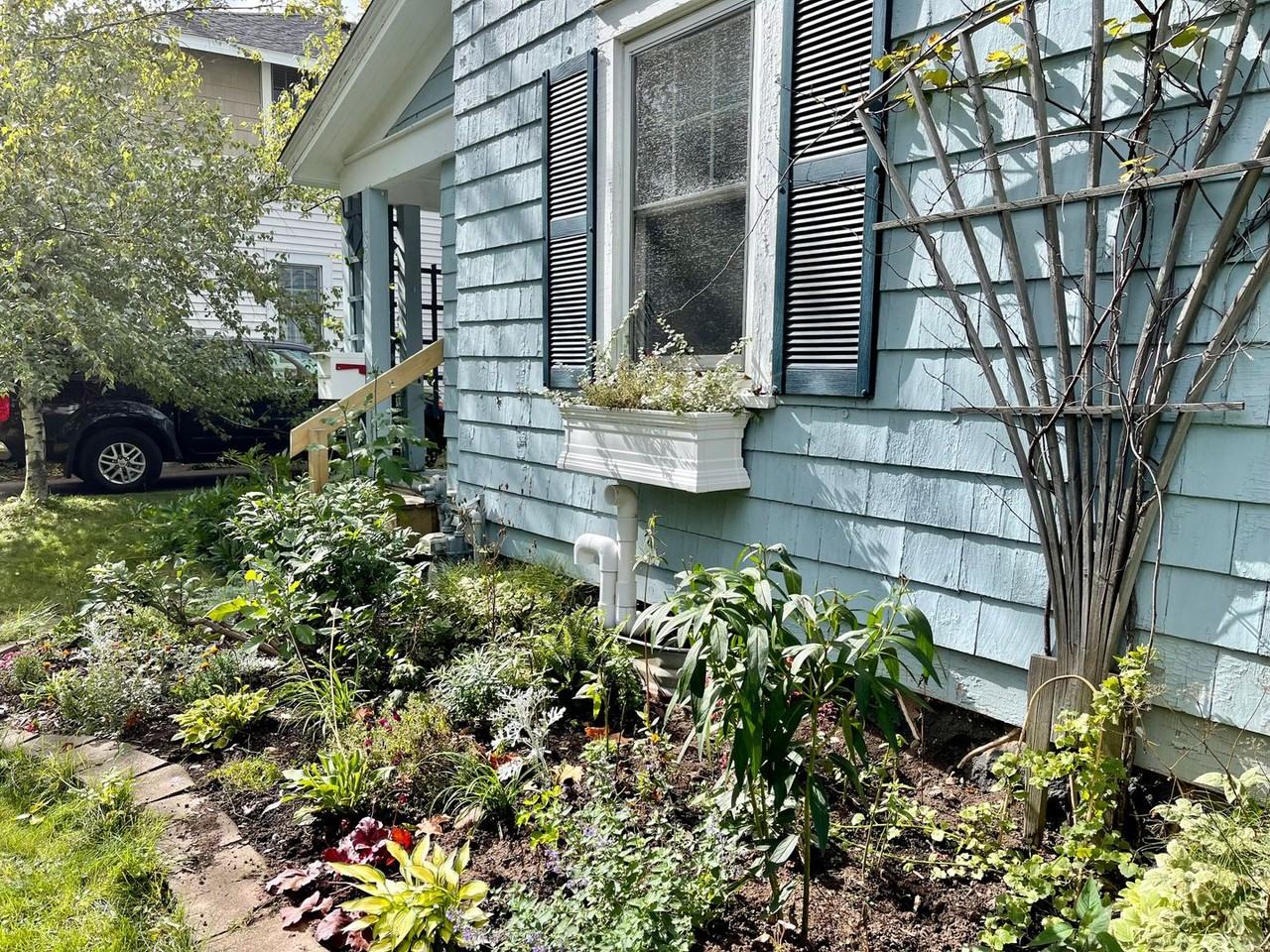 1821 Wallace Ave - Photo 2 of 40