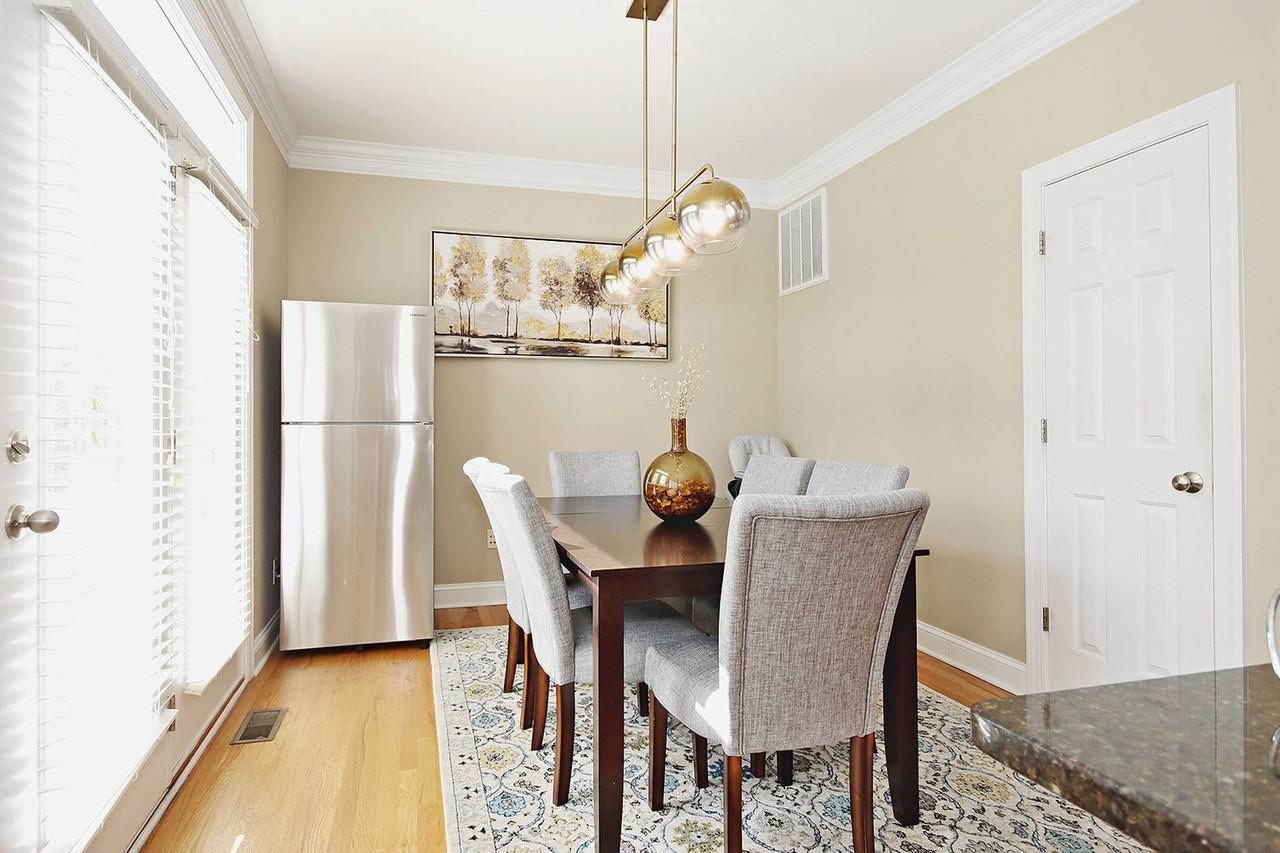 1642 Hathaway St - Photo 3 of 17