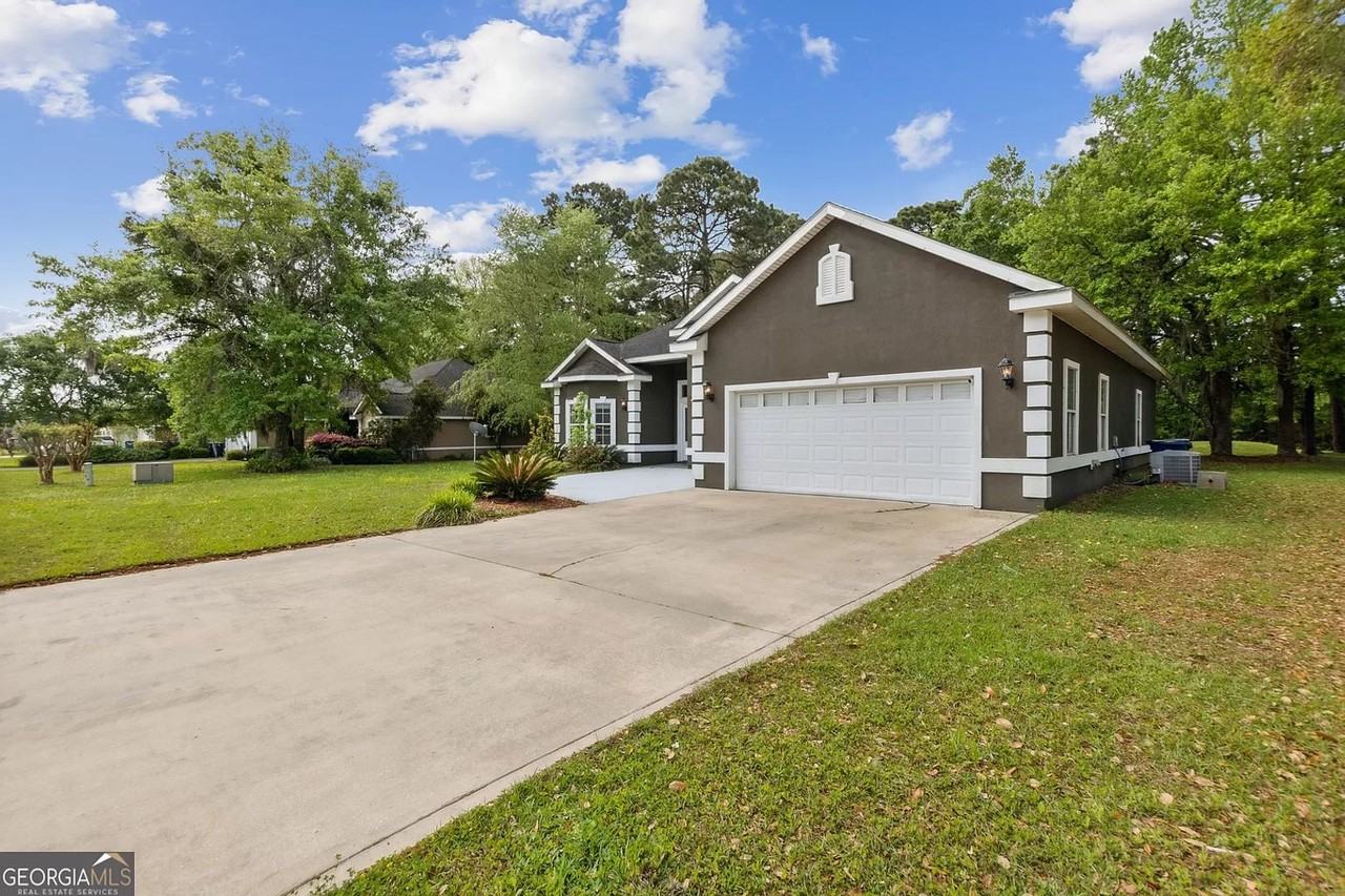 124 Deerwood Village Dr - Photo 2 of 27