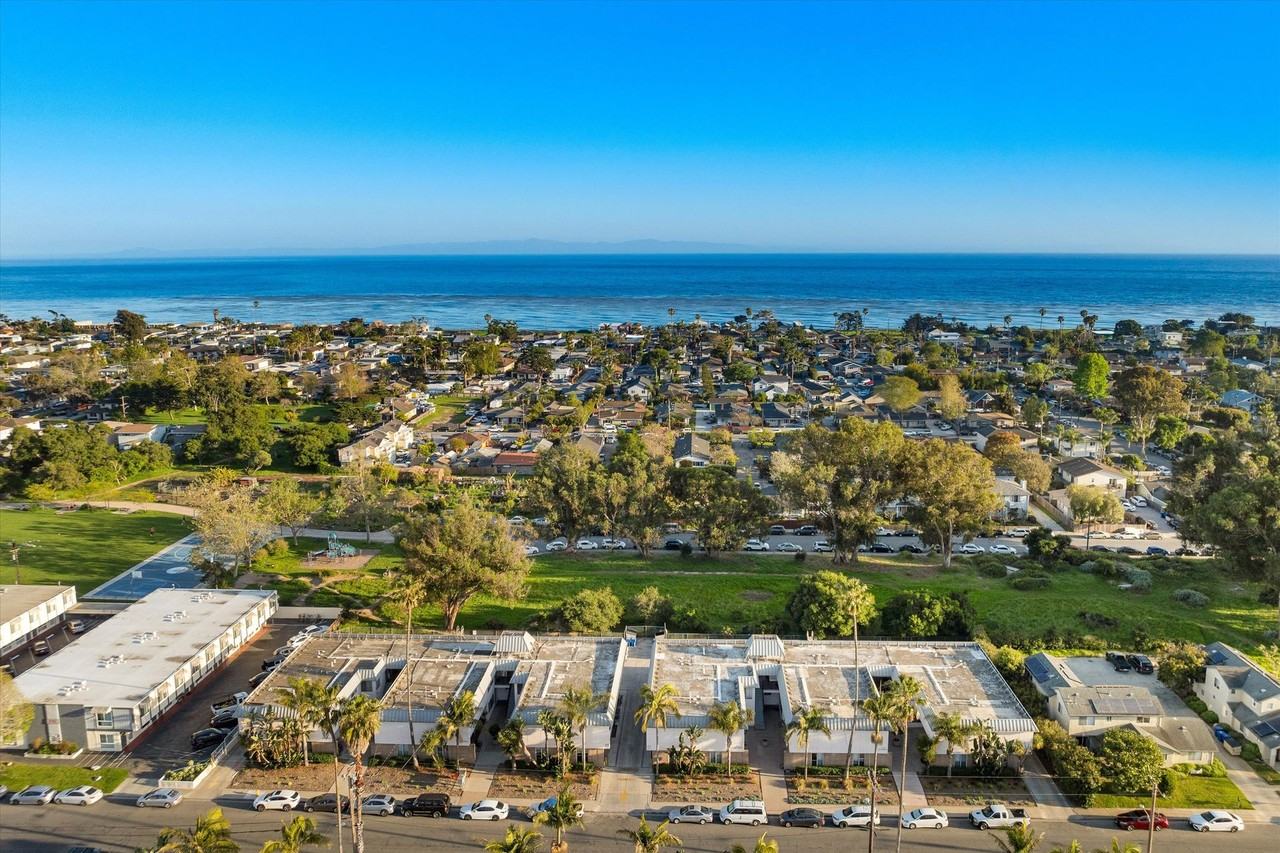 Quiet Isla Vista Apartment Complex - Photo 2 of 2