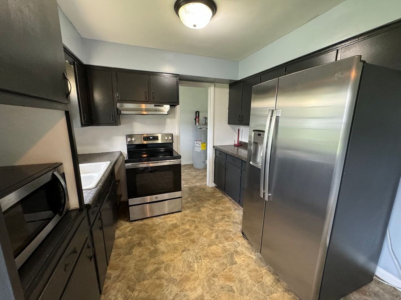 1541 Johnson St - Photo 4 of 13