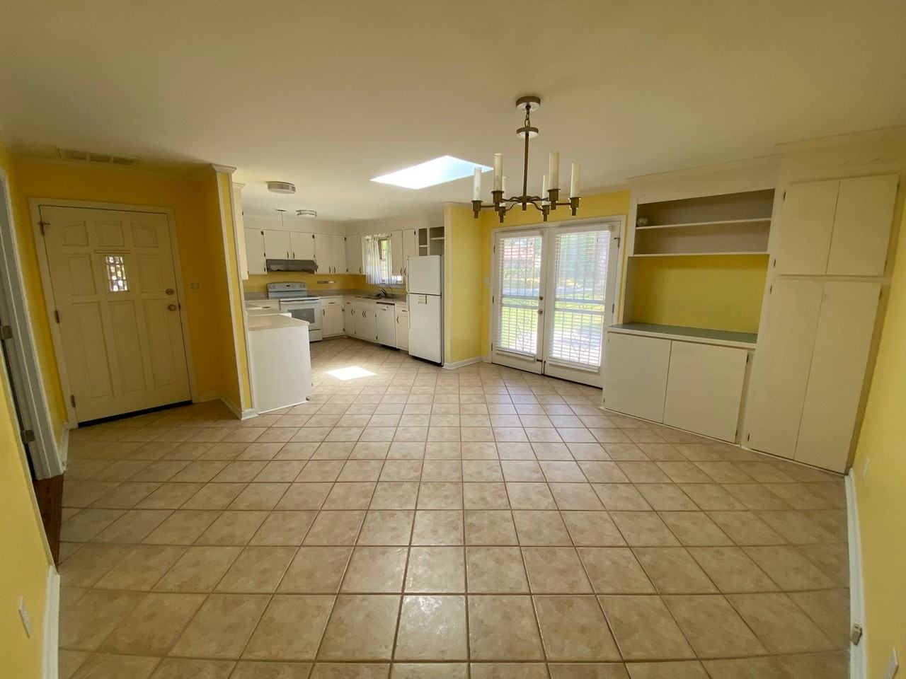 220 Oxford Dr - Photo 6 of 27