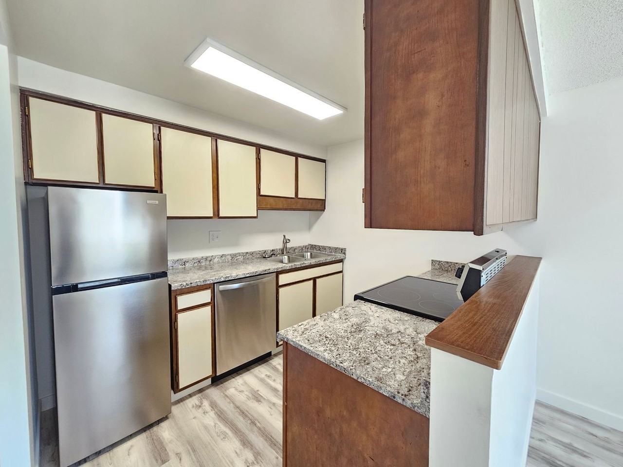 2735 E. Upriver Dr. - Photo 5 of 40