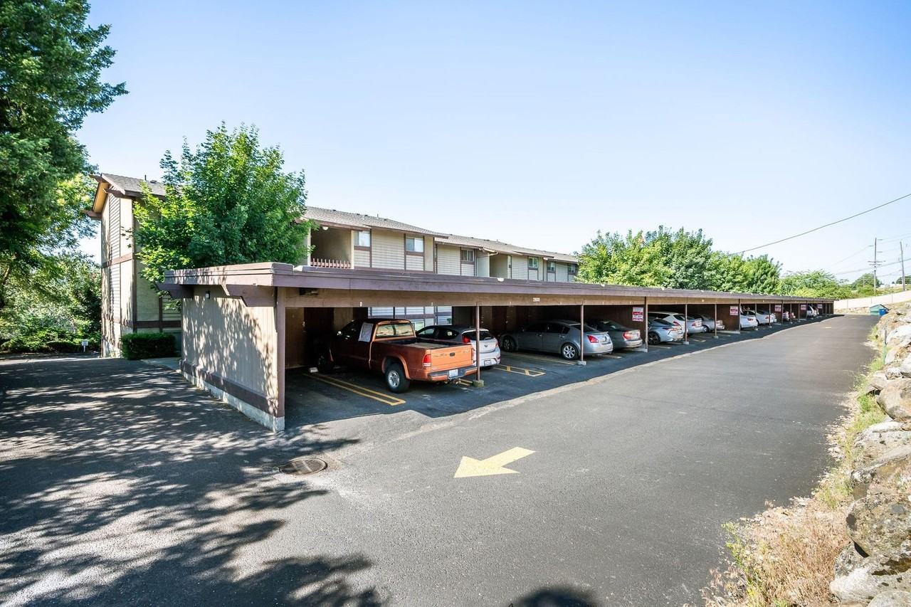 2735 E. Upriver Dr. - Photo 7 of 40