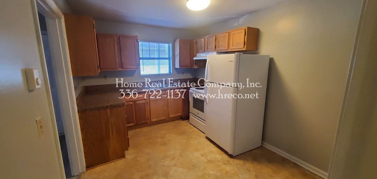 3011 Broadbay Dr #F - Photo 3 of 10