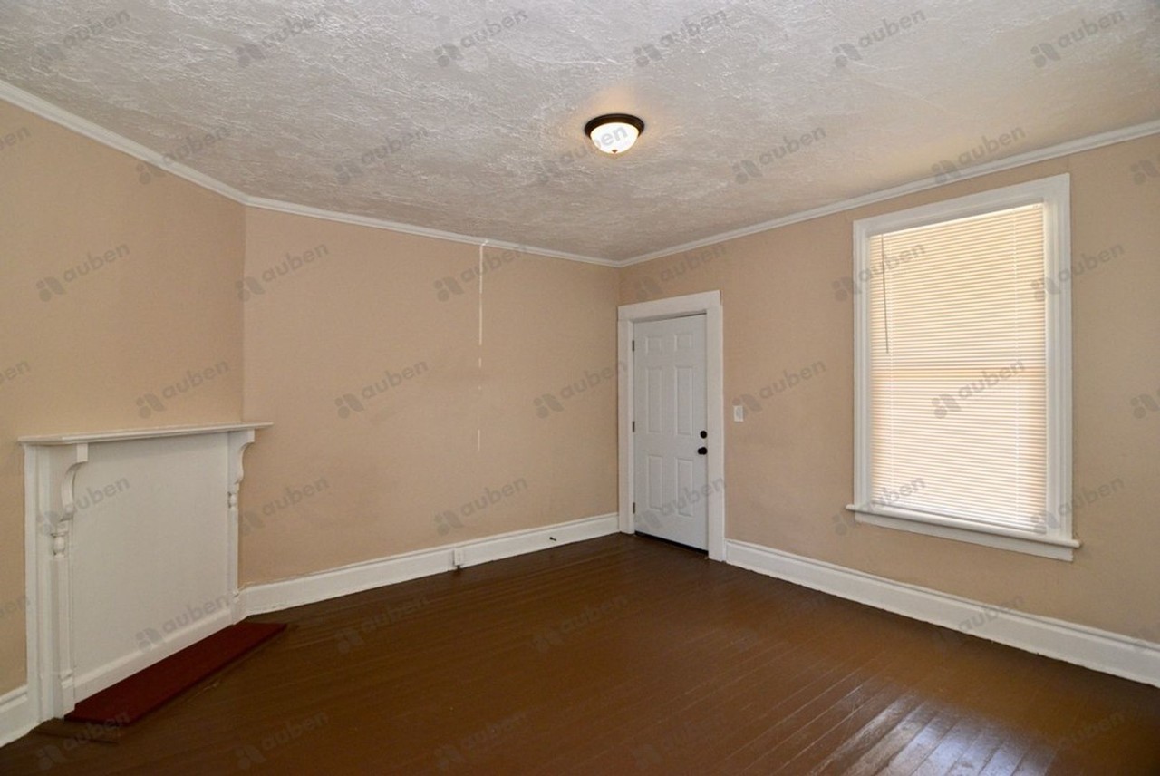 1717 Starnes St - Photo 6 of 23