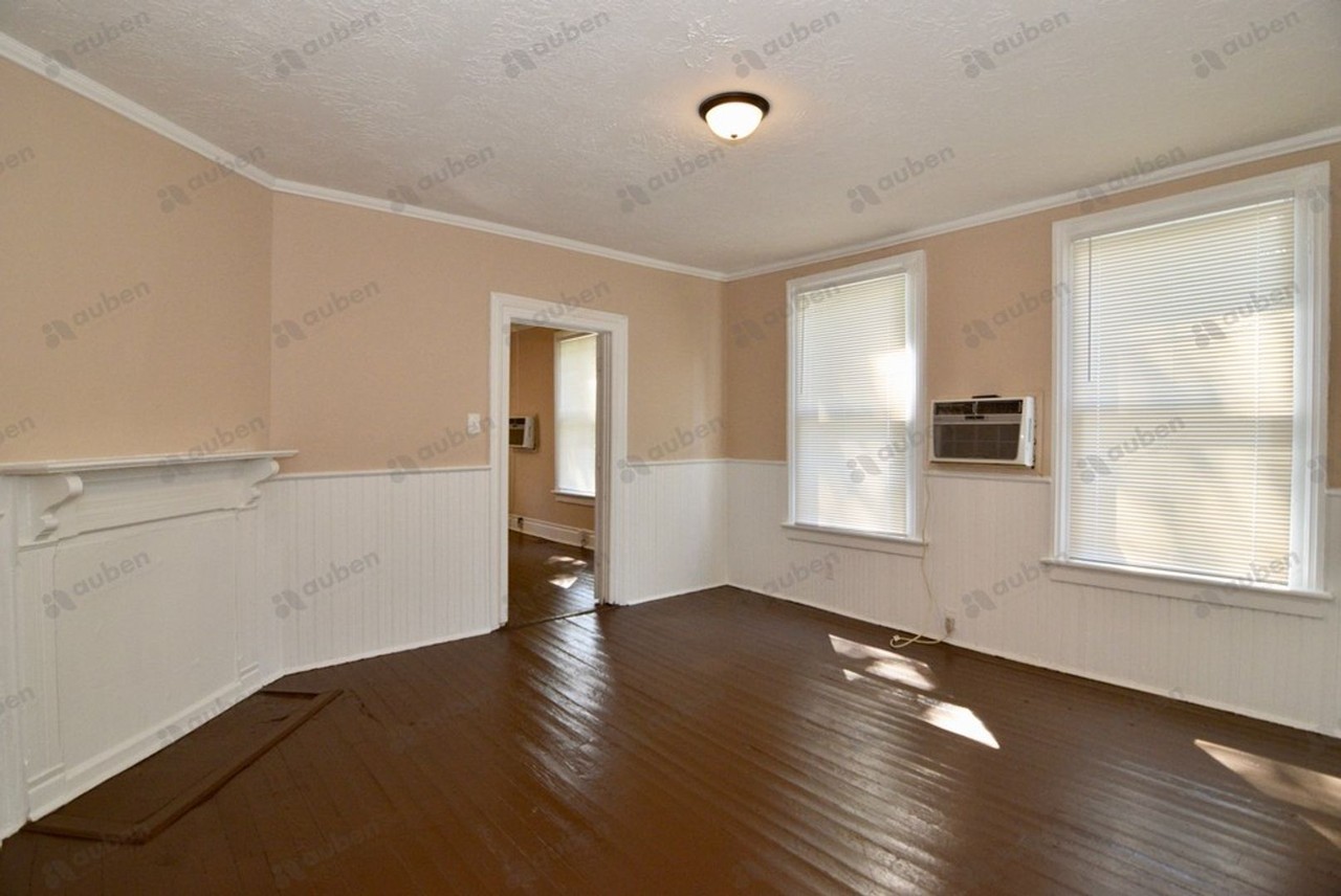 1717 Starnes St - Photo 3 of 23