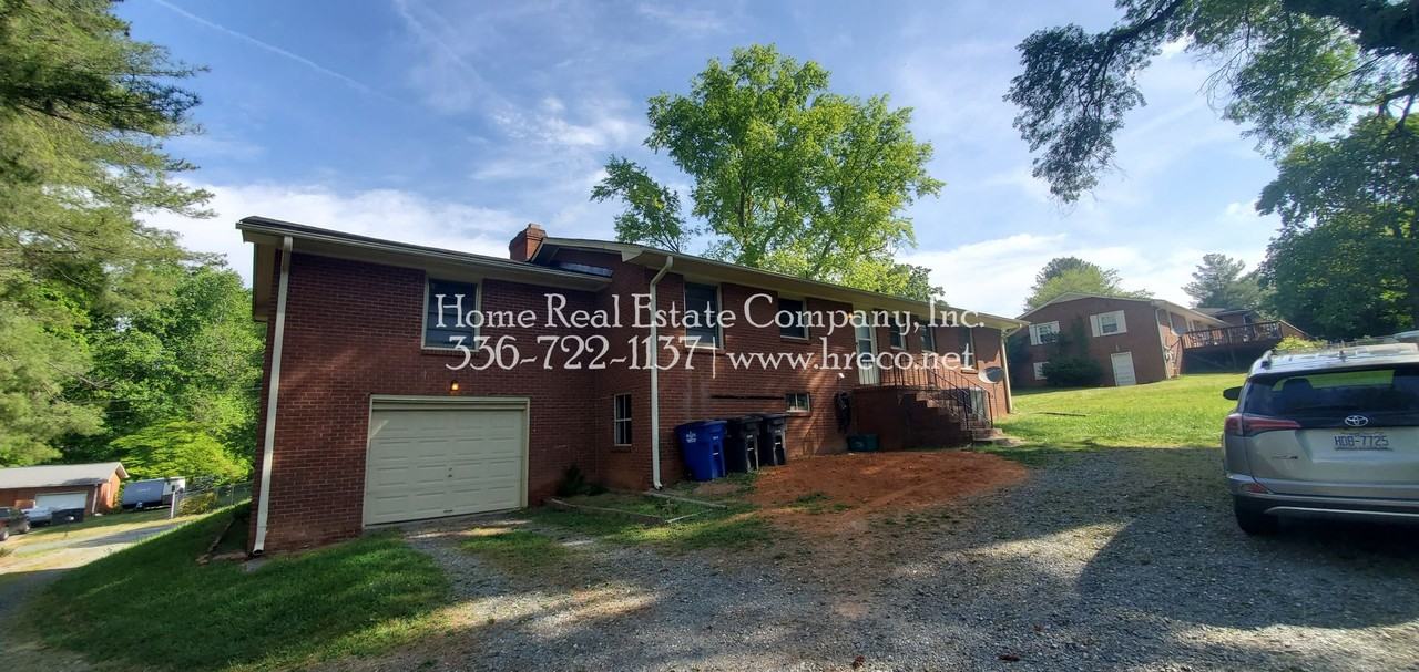 4018 Fargo Dr - Photo 2 of 17