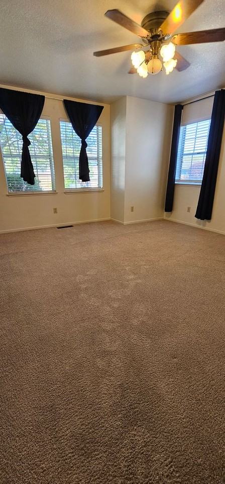 3101 Chubasco Way - Photo 6 of 10