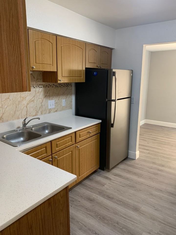 4353 S Semoran Blvd - Photo 3 of 15