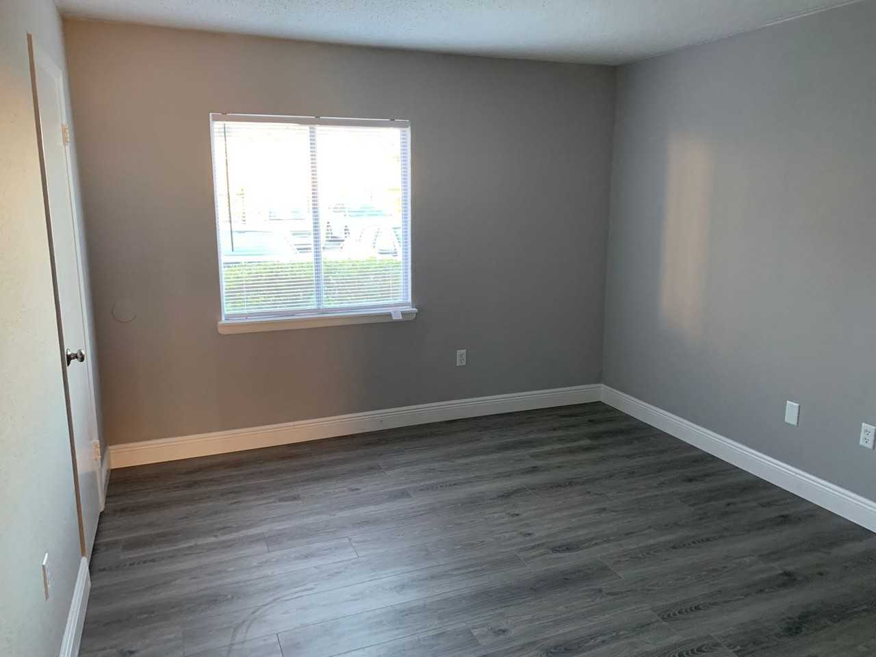 4353 S Semoran Blvd - Photo 6 of 15