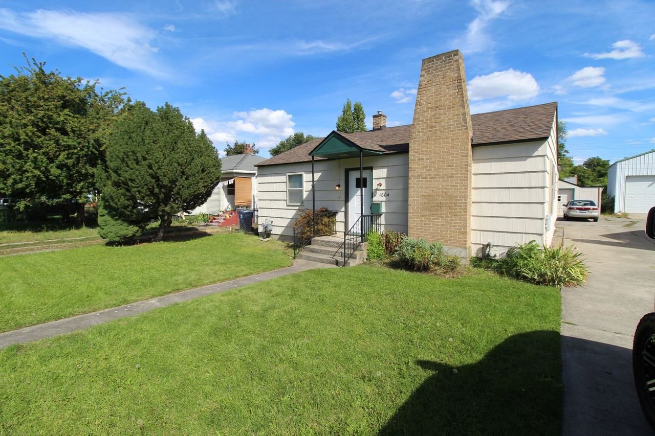 1604 N Smith St - Photo 2 of 22