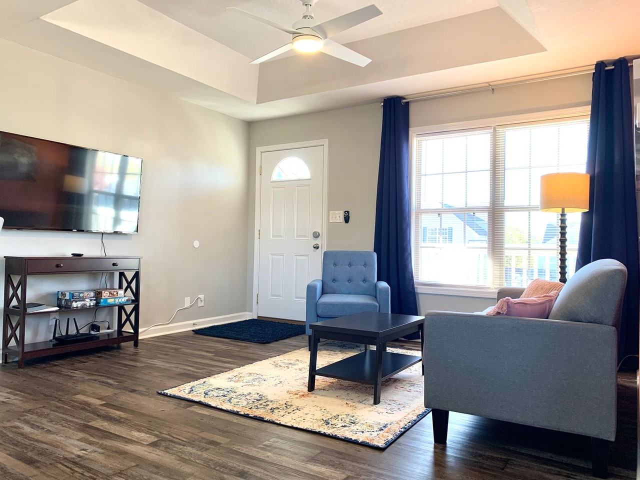 556 Oakmont Dr - Photo 2 of 28