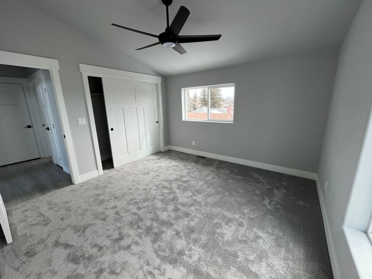 236 Miller Ln - Photo 5 of 6