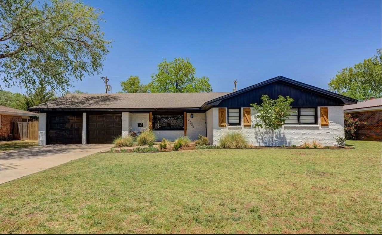 2306 61st St - Photo 2 of 25