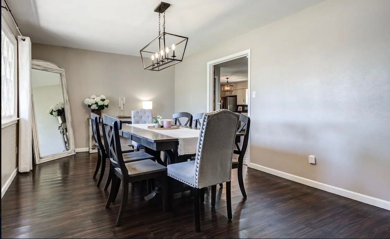 2306 61st St - Photo 4 of 25