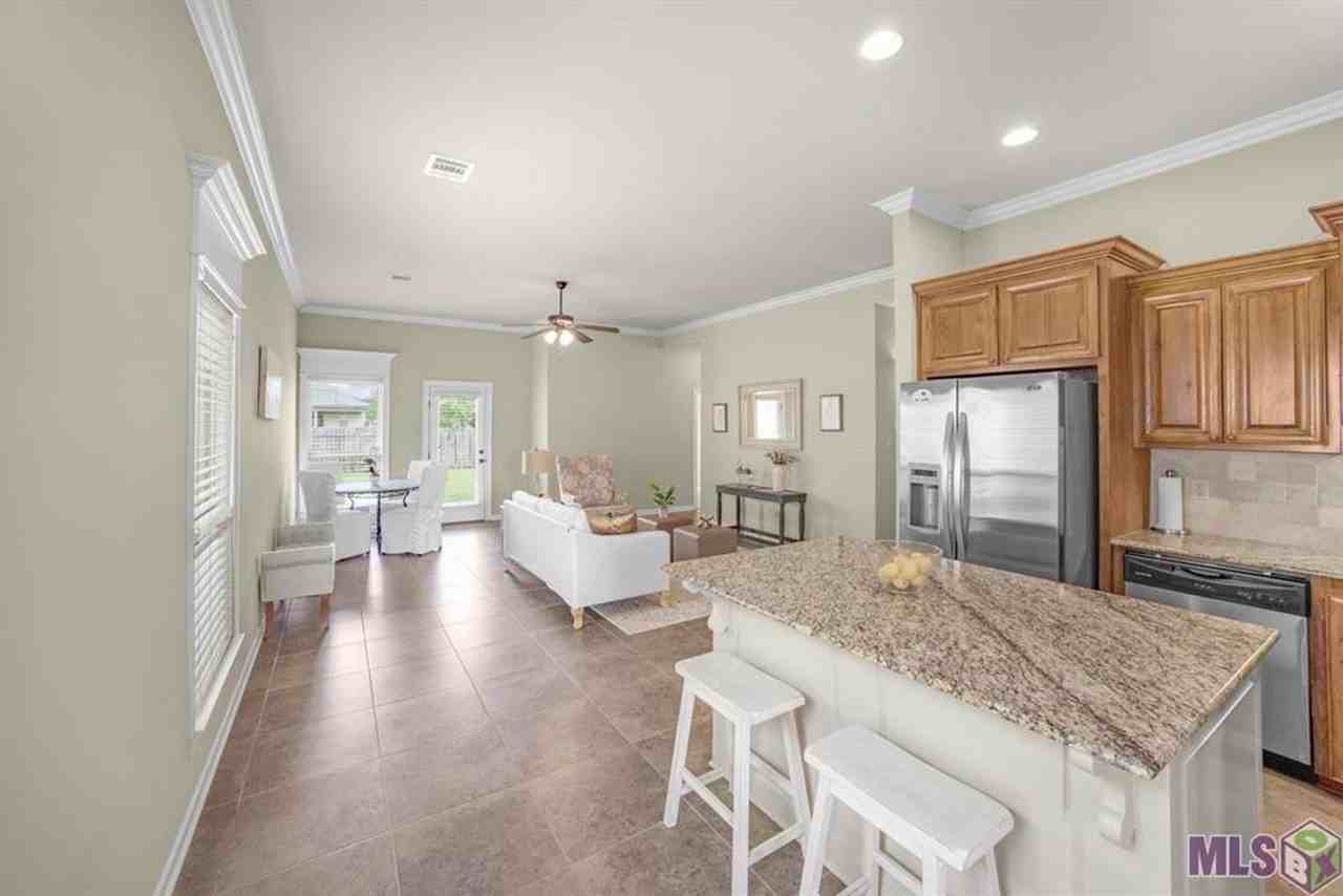 1645 El Tigre Dr - Photo 3 of 17