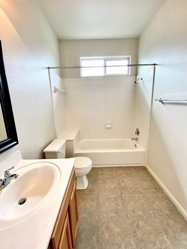 2406 Allred Dr - Photo 5 of 12
