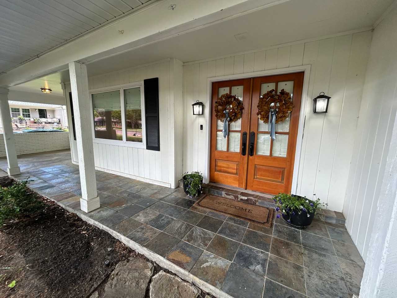286 Belhaven St - Photo 3 of 23