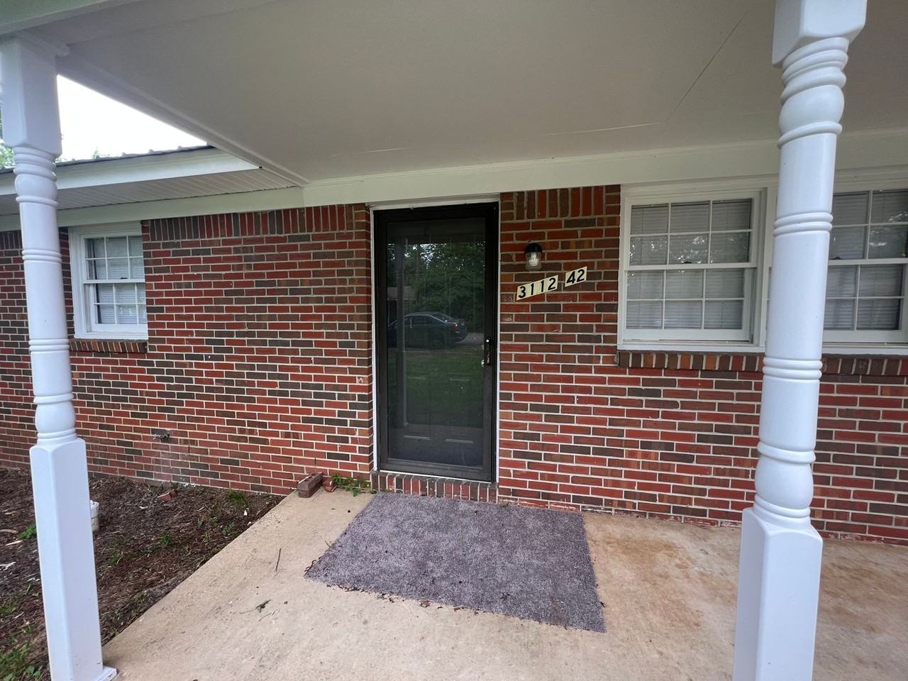 3112 42nd Ave - Photo 3 of 24