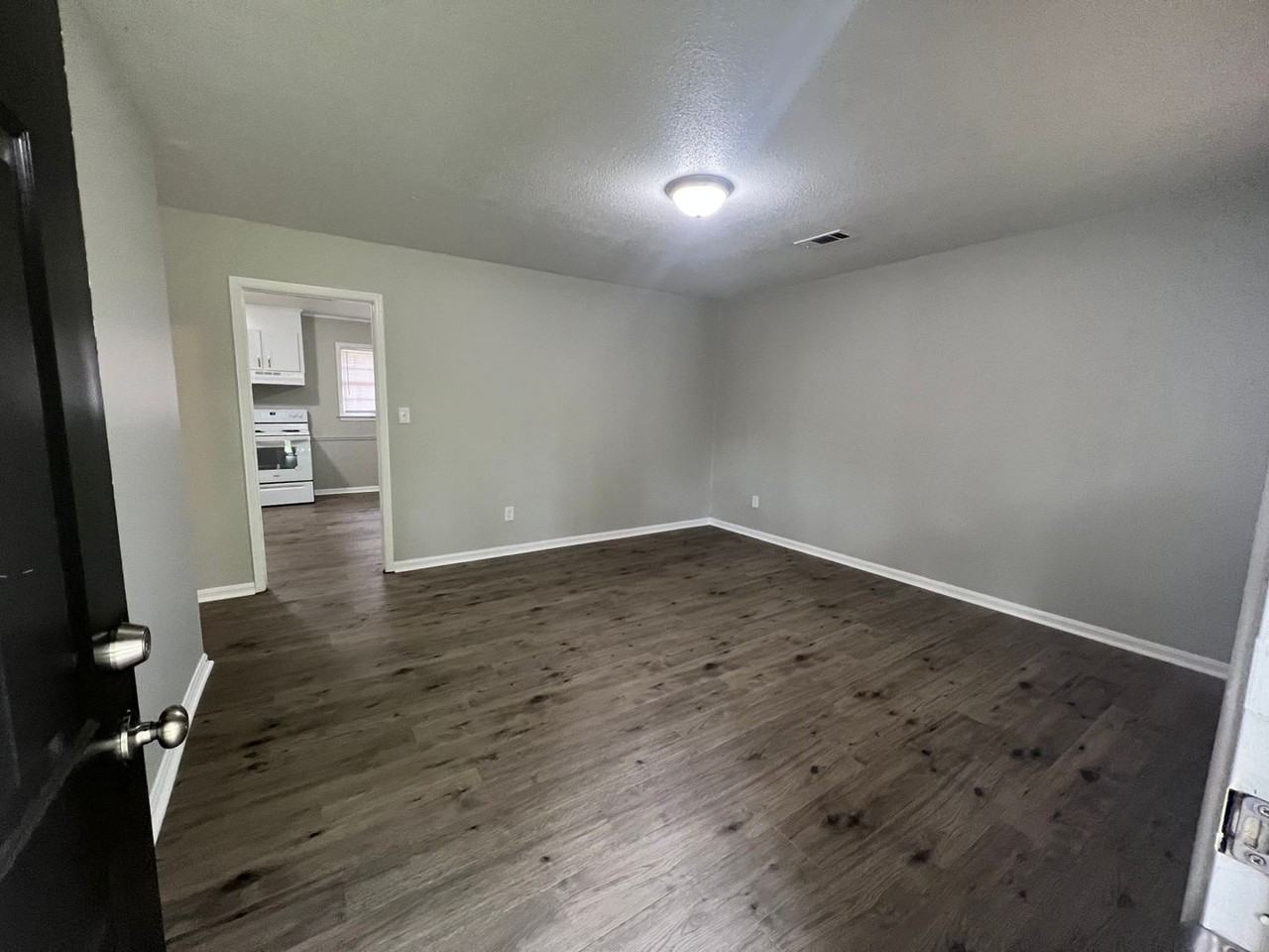 3112 42nd Ave - Photo 4 of 24
