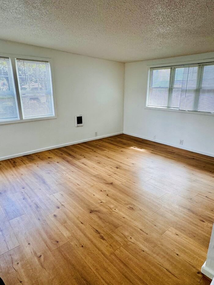 432 Sw 3rd Ave - Photo 3 of 13