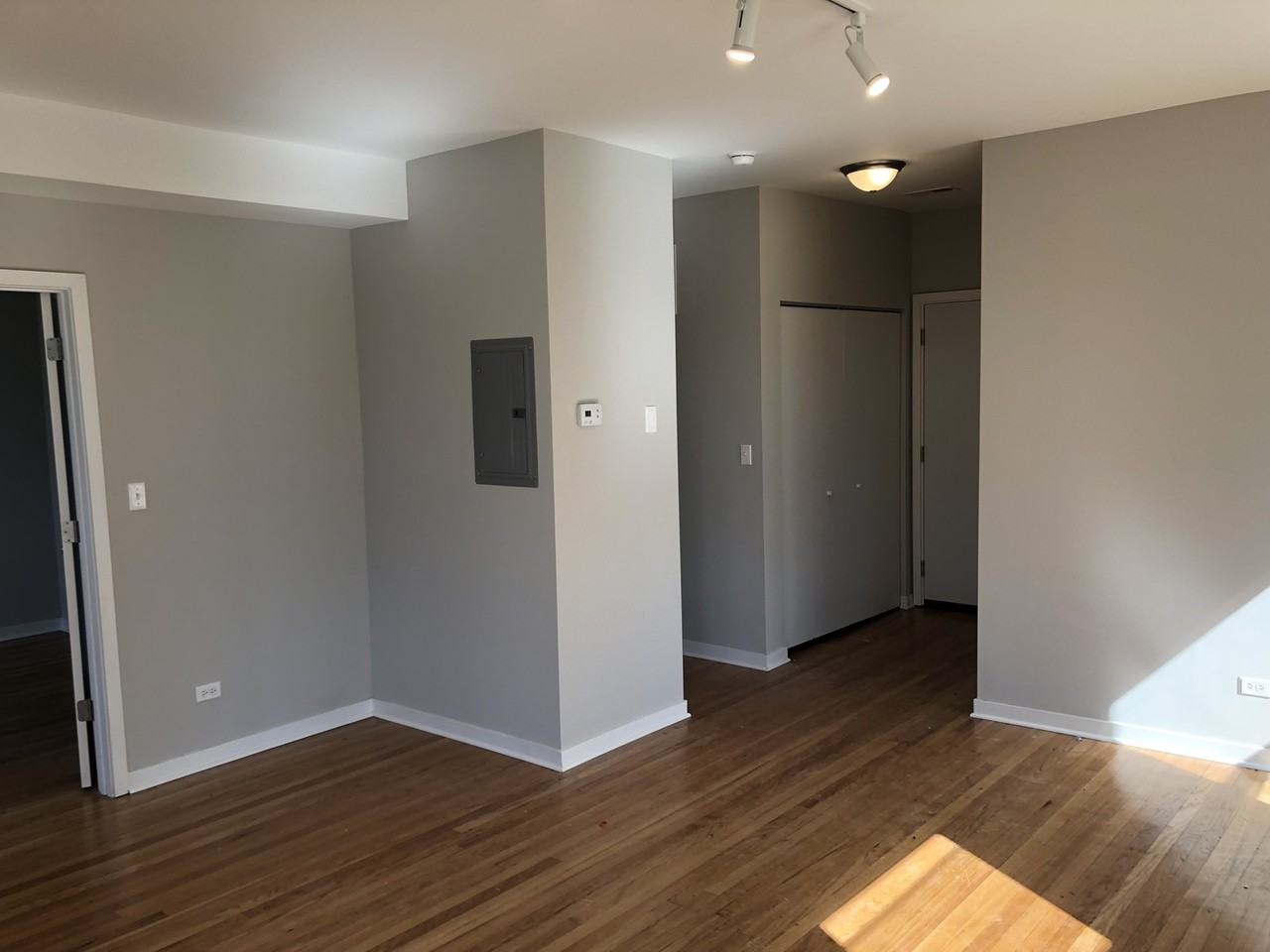 4821 N Christiana Ave #1W - Photo 6 of 10