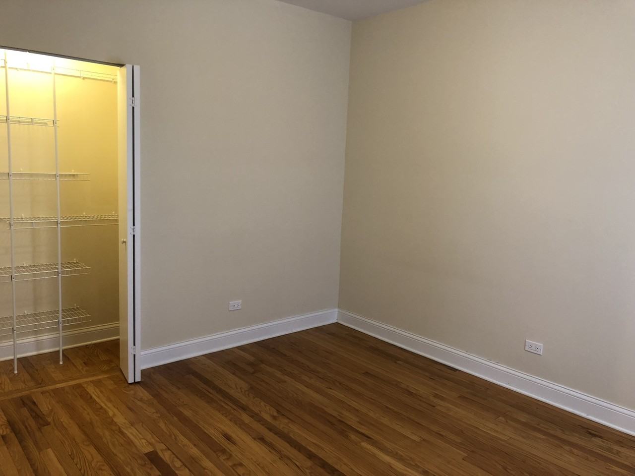 3941 W Belle Plaine Ave #3 - Photo 4 of 11