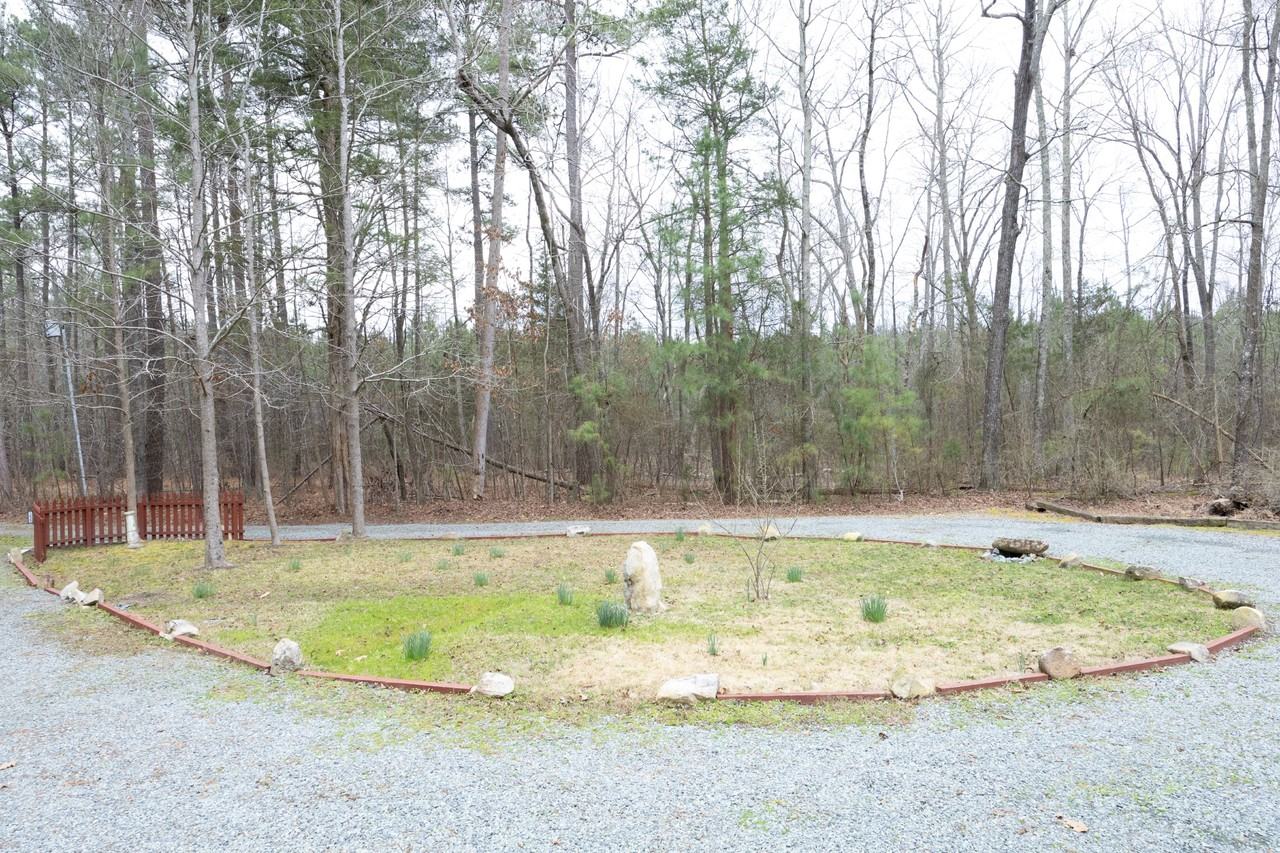 1422 Gilmore Rd #NA - Photo 3 of 18