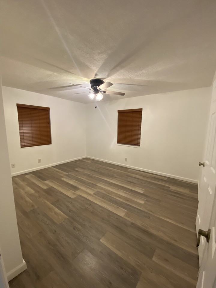 1379 9th Ct #NA - Photo 2 of 14