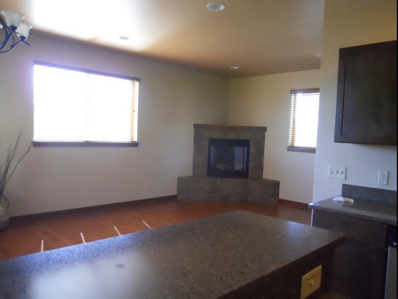 692 Westgate Ave #C - Photo 3 of 18