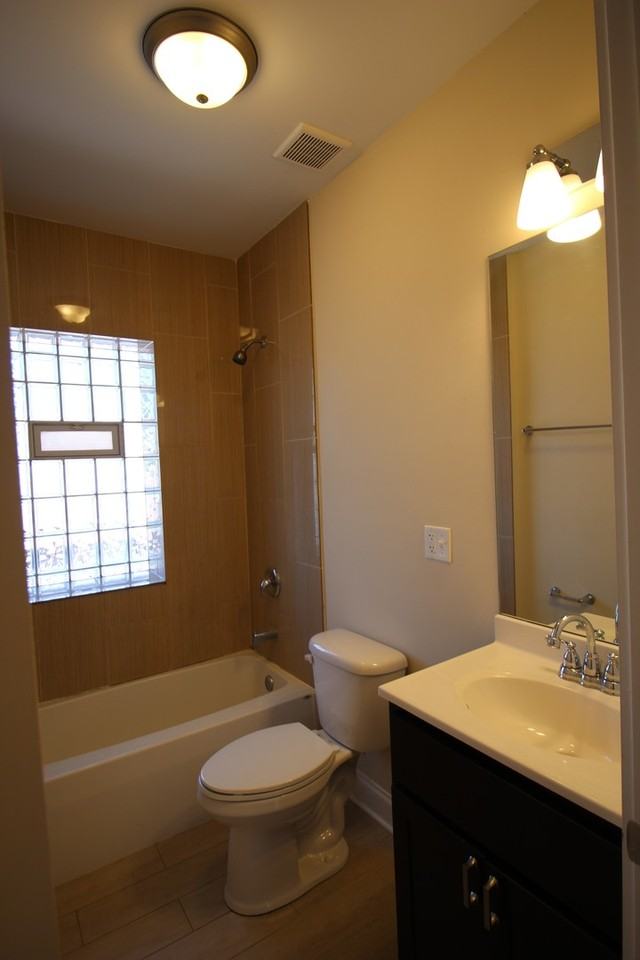 1108 W Balmoral Ave #2 - Photo 5 of 8