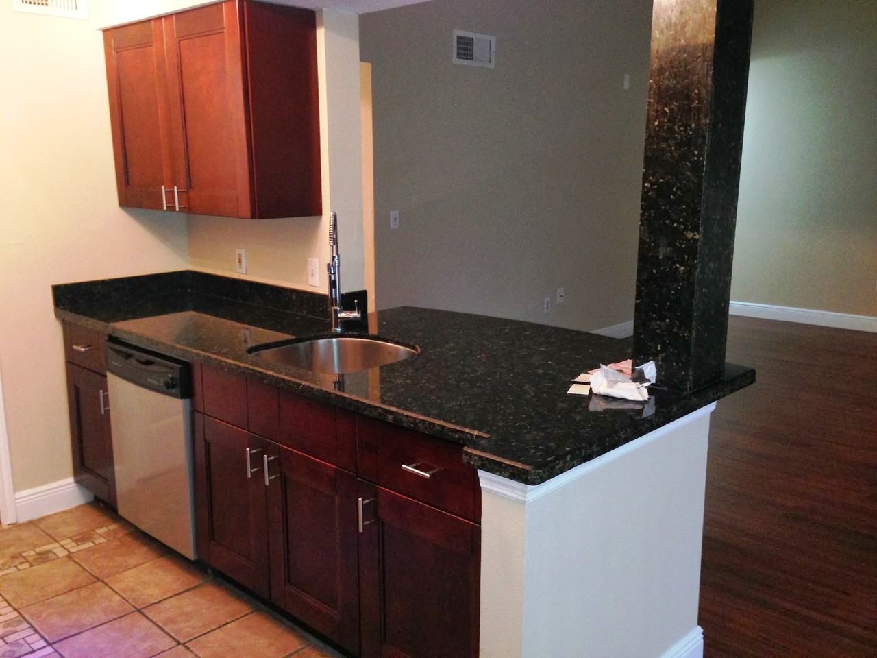 2440 Nw 33rd St - Photo 3 of 32