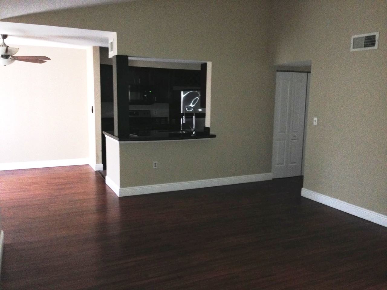2440 Nw 33rd St - Photo 4 of 32