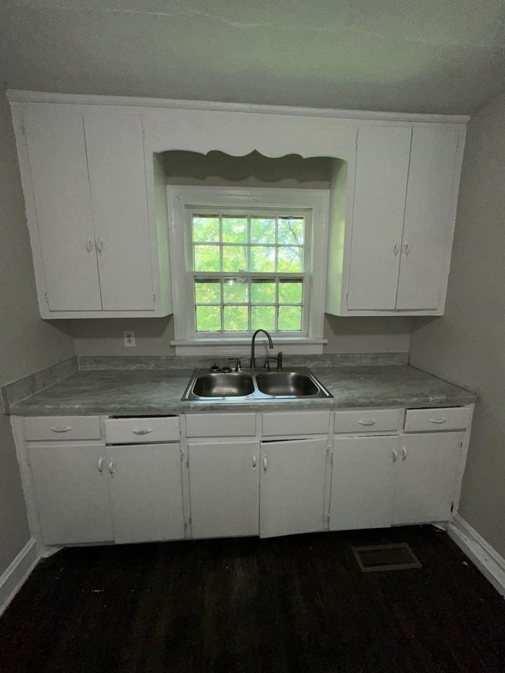 1983 Lavergne Ct #1 - Photo 4 of 16