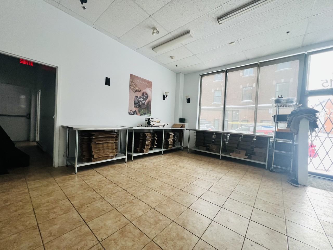 1411 Rue Aylwin - Photo 2 of 7