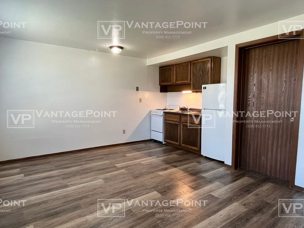 3251 W 4th St #13 - Photo 4 of 11