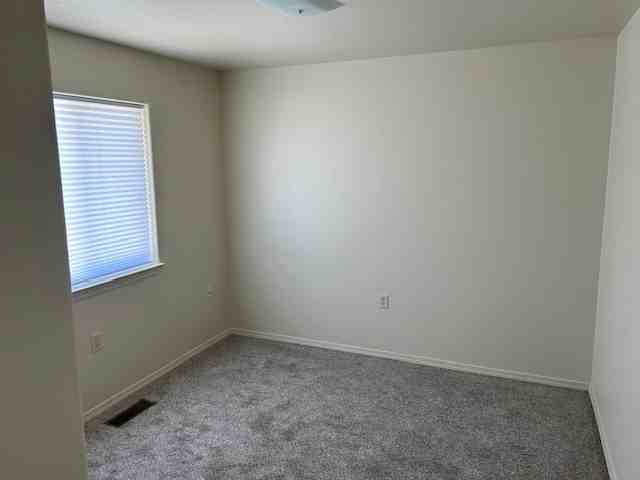 435 E Front St #1 - Photo 5 of 8