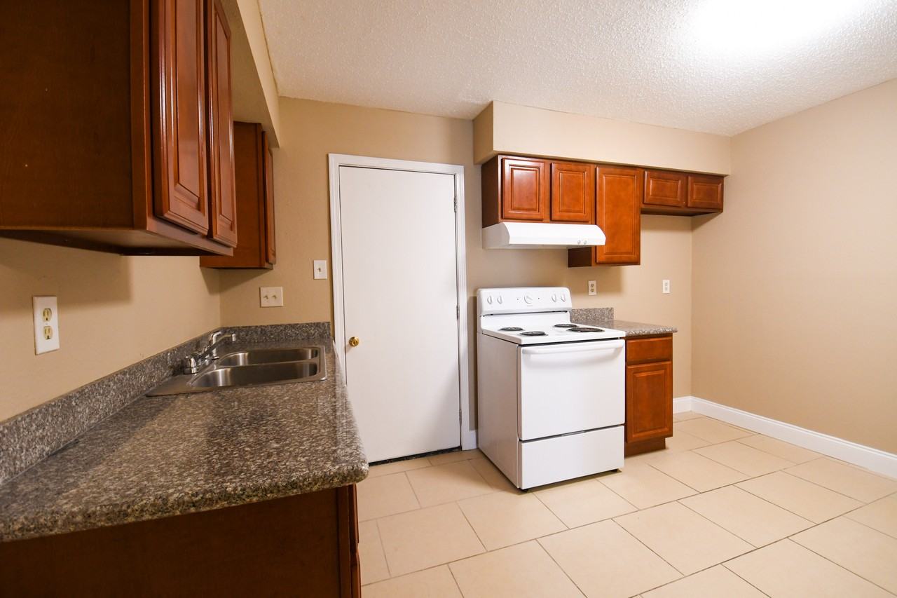 227 Belle Terre Blvd #1 - Photo 3 of 6