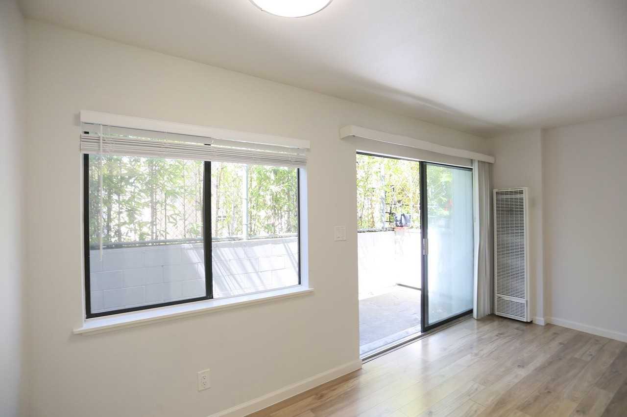 301 Jayne Ave - Photo 3 of 15