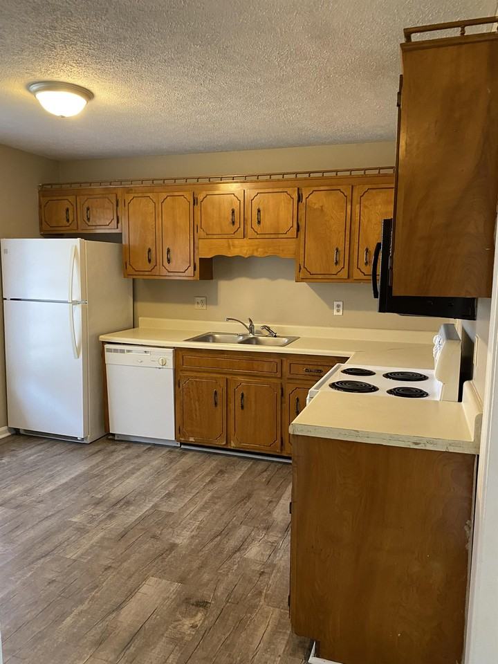 111 Gail St #1 - Photo 3 of 12